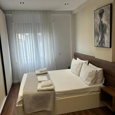 Luxe Haven New Bazzar 4 * تيرانا