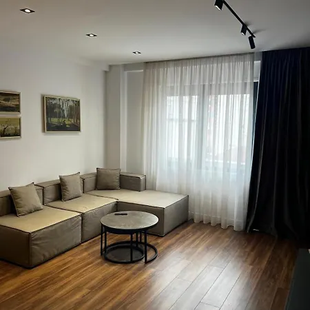 Luxe Haven New Bazzar 4 شقة