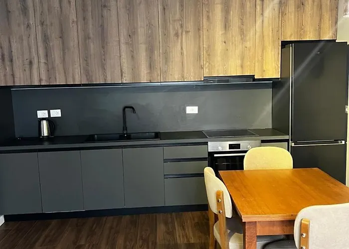 Luxe Haven New Bazzar 4 شقة